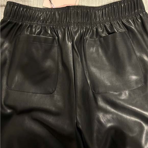 AVEC LES FILLES. Black faux leather joggers. Size L - Picture 3 of 4